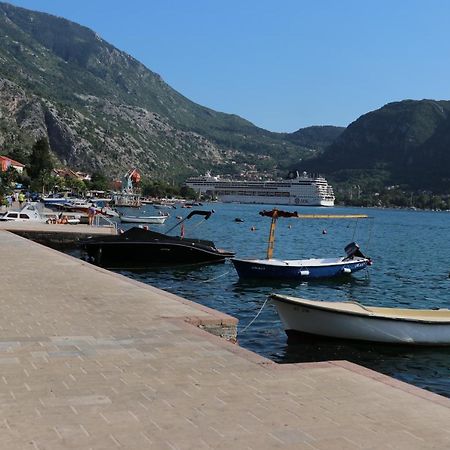 Apartment Sandrita Kotor Exterior photo