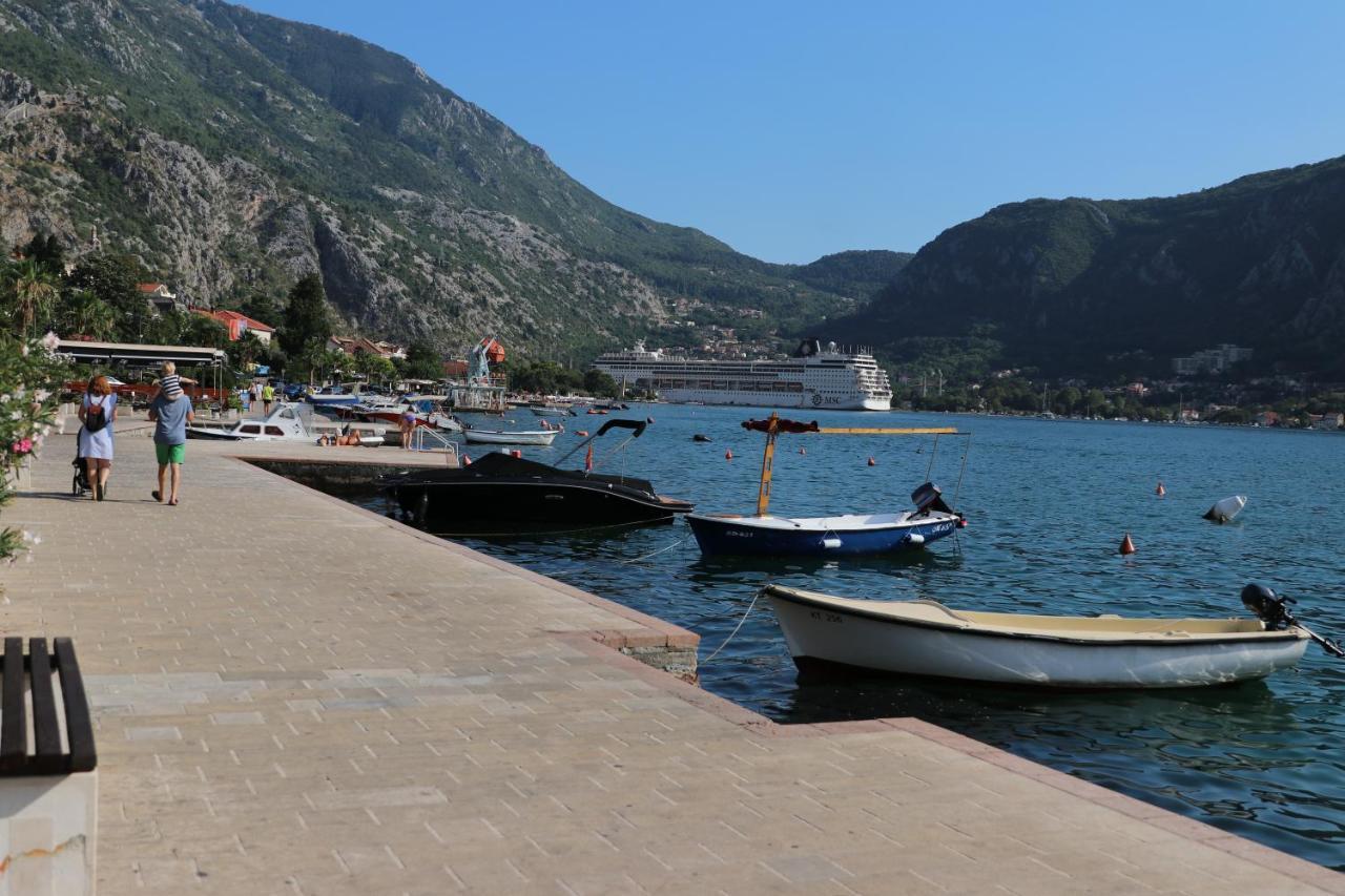 Apartment Sandrita Kotor Exterior photo